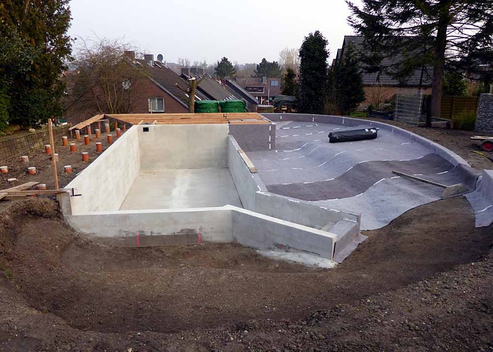 Пруд своими руками - фото 14