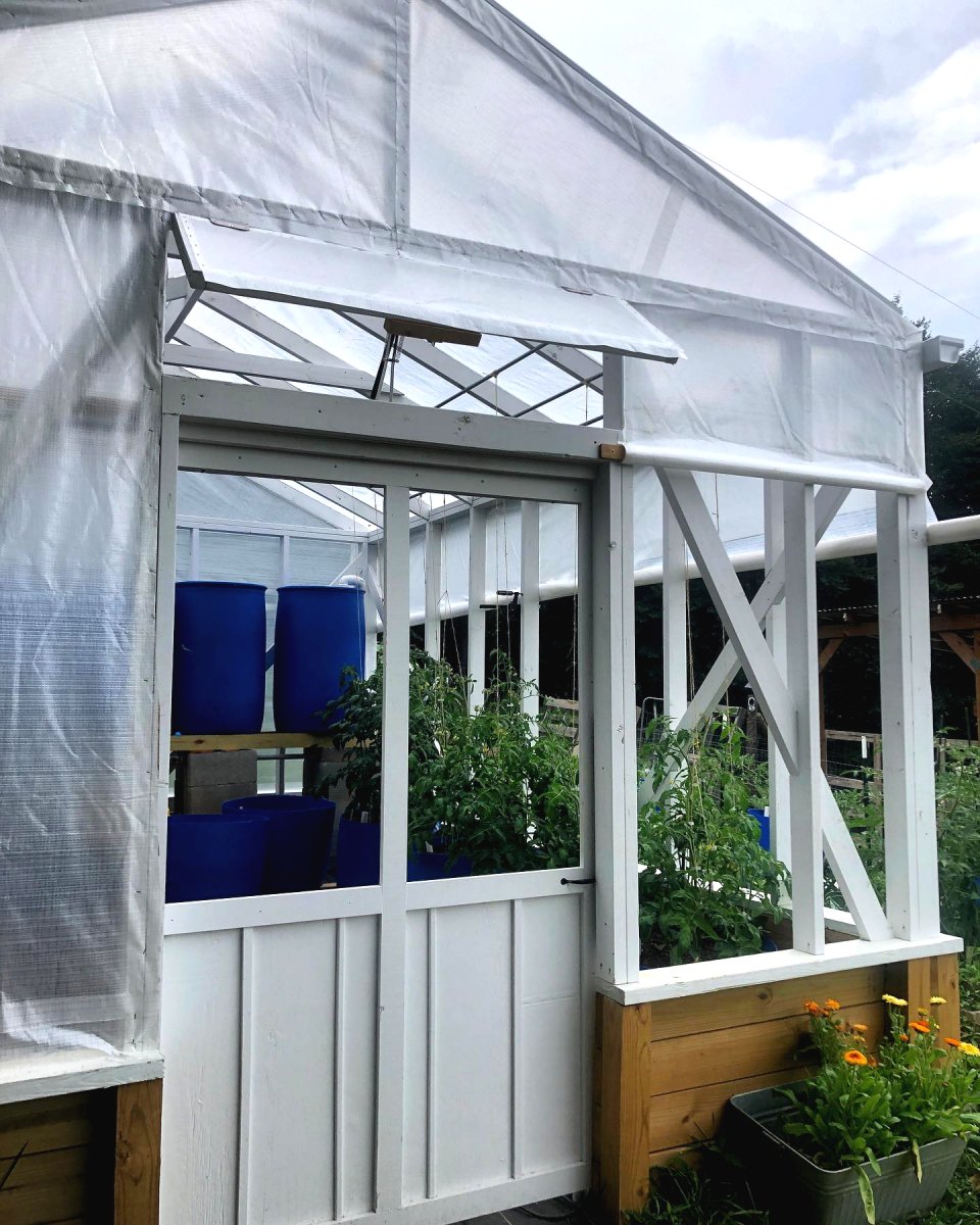 Теплица из дерева и пленки своими руками - фото 9