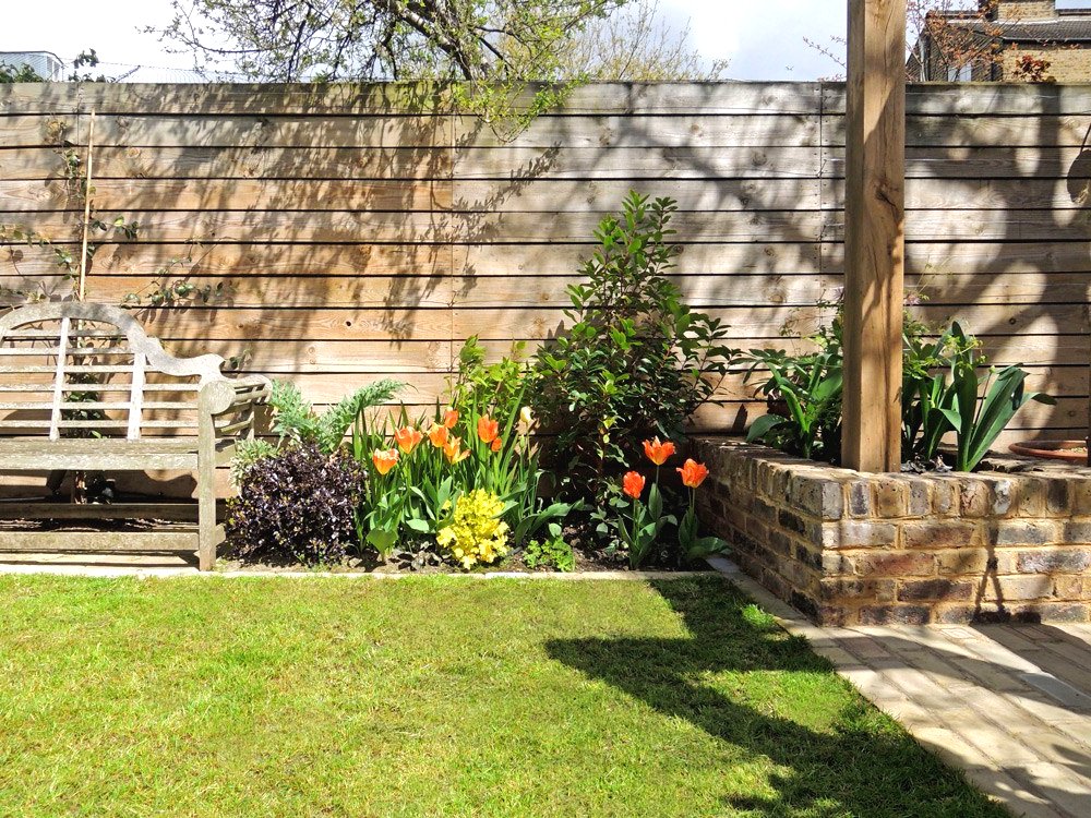 Деревянные качели для дачи - фото 7