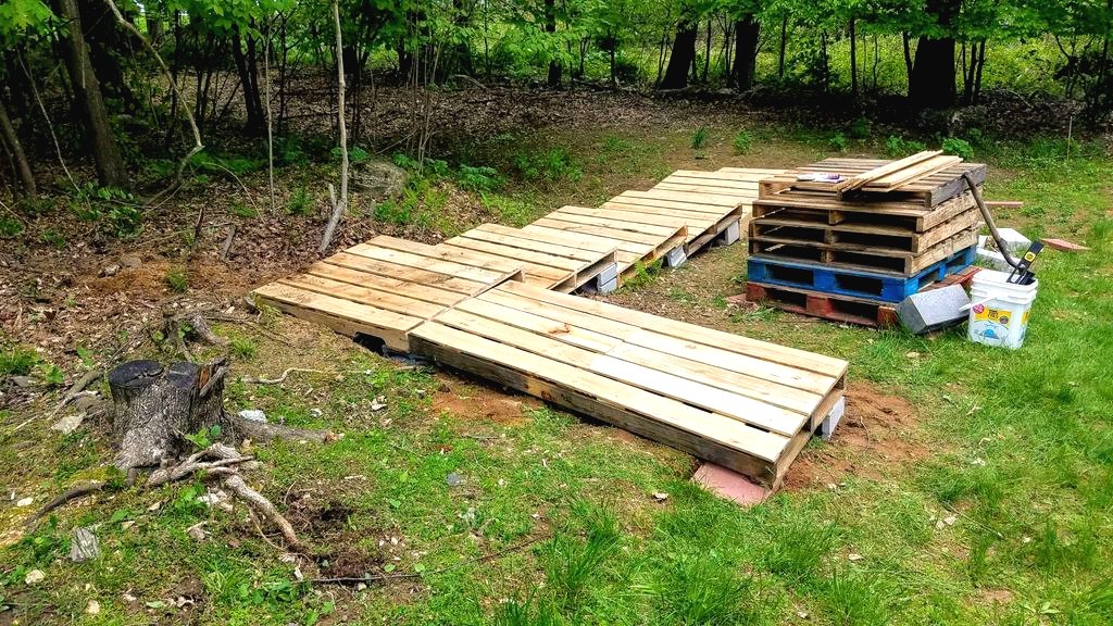 Деревянная лестница из поддонов - фото 6