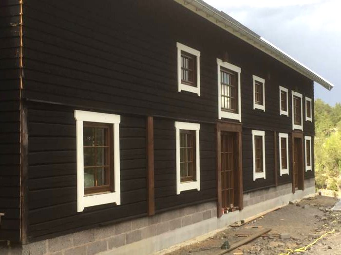 Необычный дом с видом на озеро - фото 28