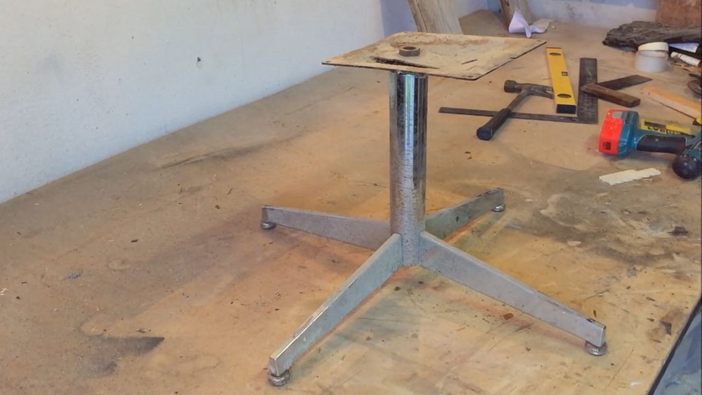 Необычное кресло из старой ванны - фото 7