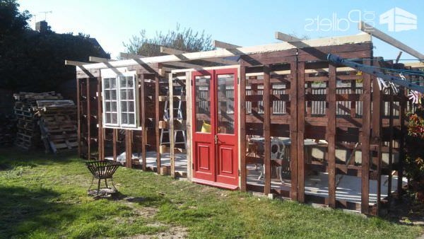 Сделать дом из 140 поддонов - фото 5