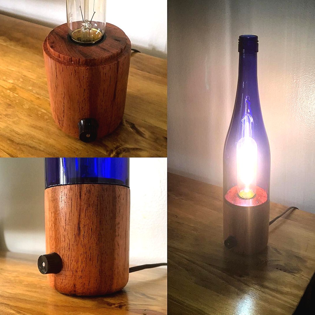 Необычная лампа из дерева и бутылки - фото 2