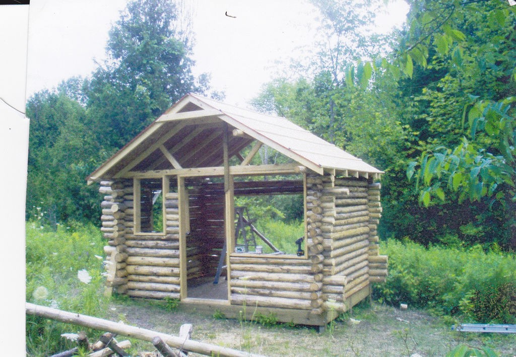 Простой дом из сруба кедра - фото 4