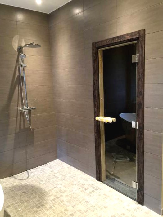 Необычный дом с видом на озеро - фото 38