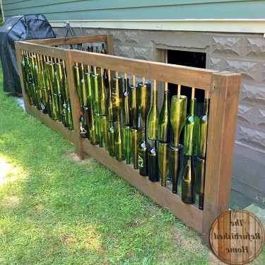 Забор из винных бутыток - фото 4