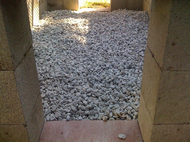 Очаг из шлакоблока для гриля - фото 7