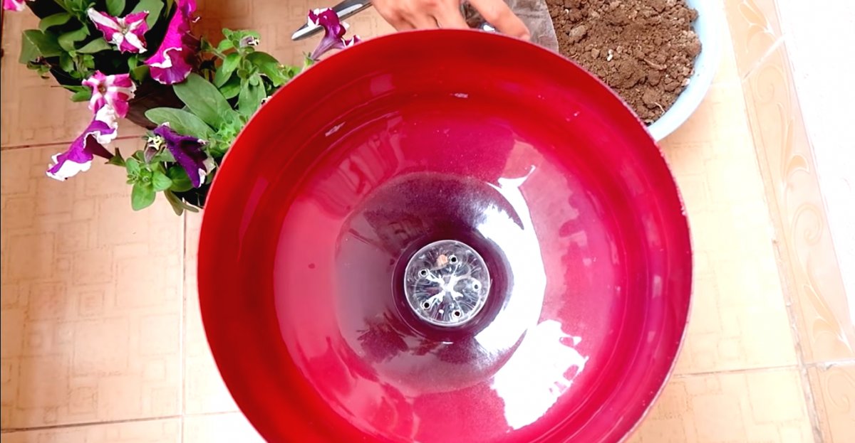 Горшок из пластиковой бутылки - фото 7