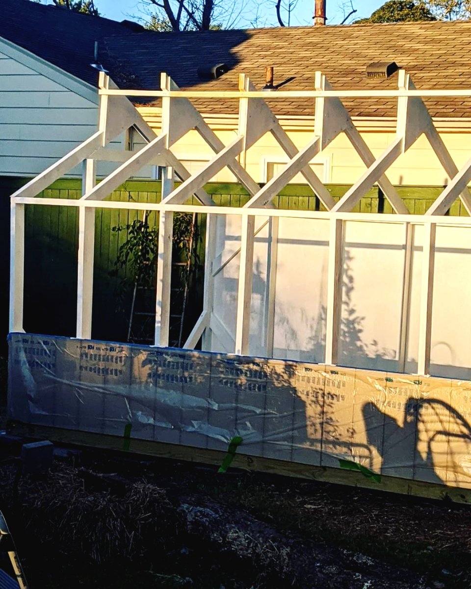 Теплица из деревянного каркаса и поликарбоната - фото 8