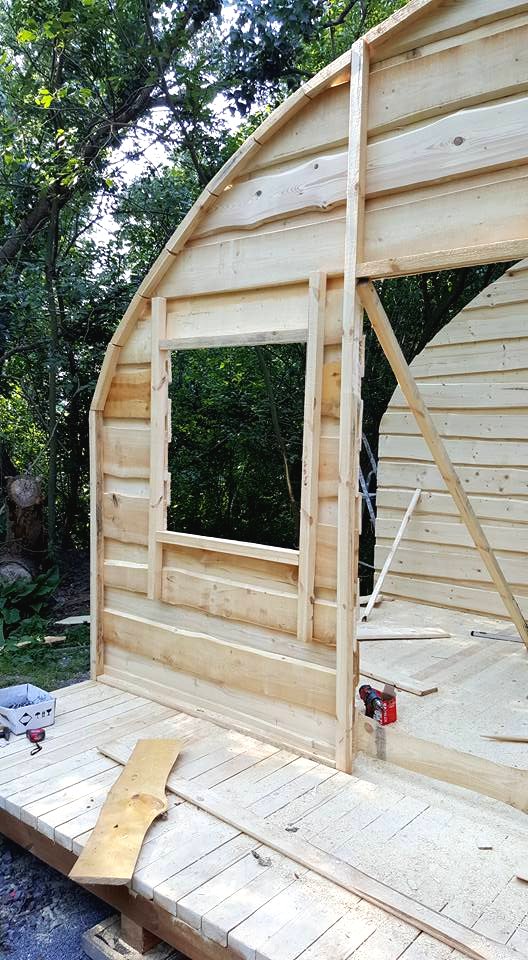 Кедровая сауна с круглой крышей - фото 11