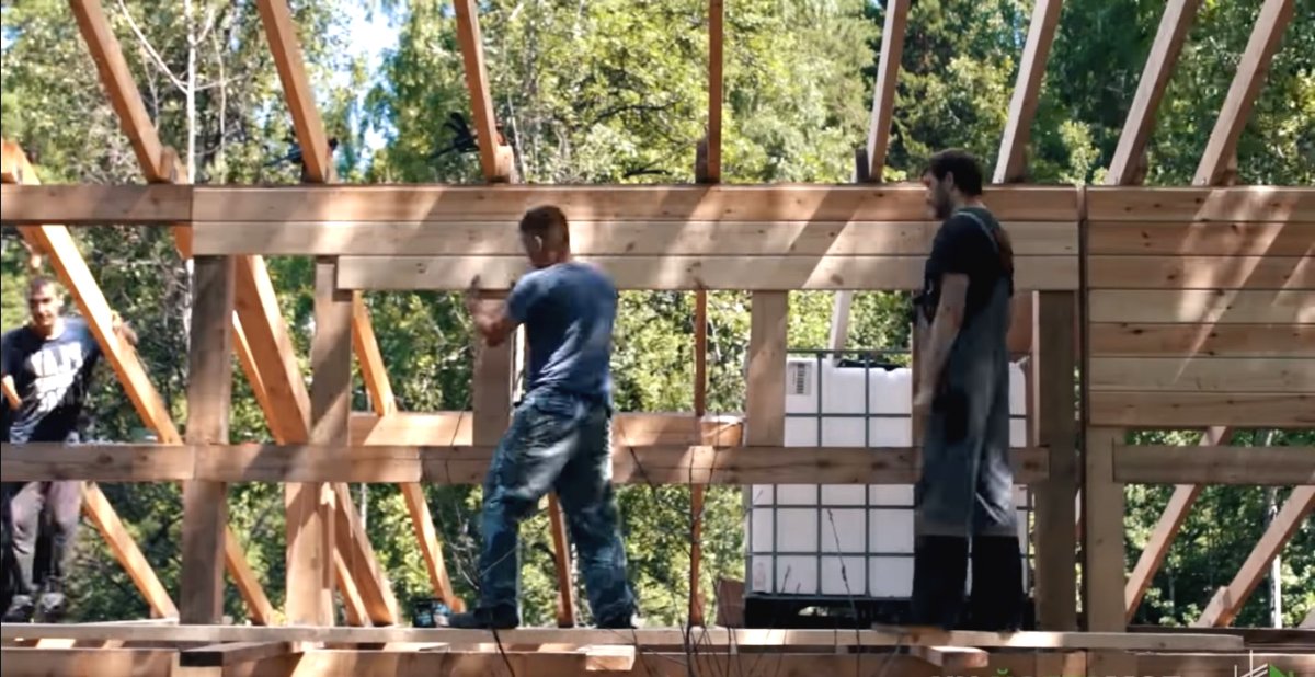 Оригинальная баня из бруса - фото 16