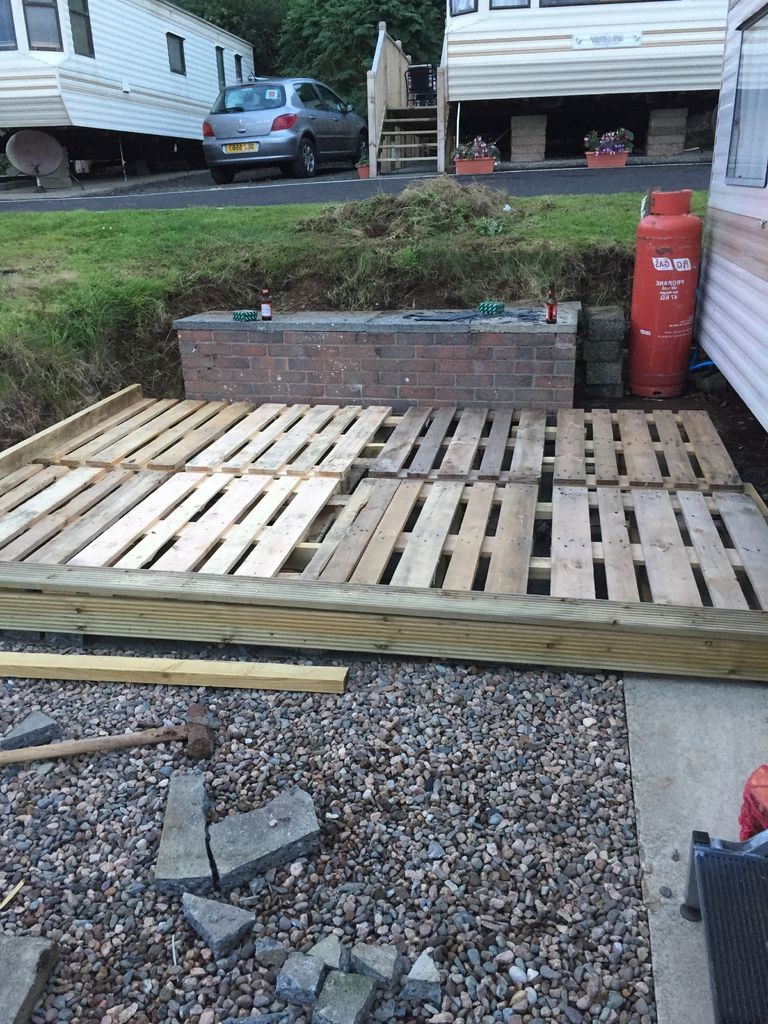 Терраса из поддонов - фото 5