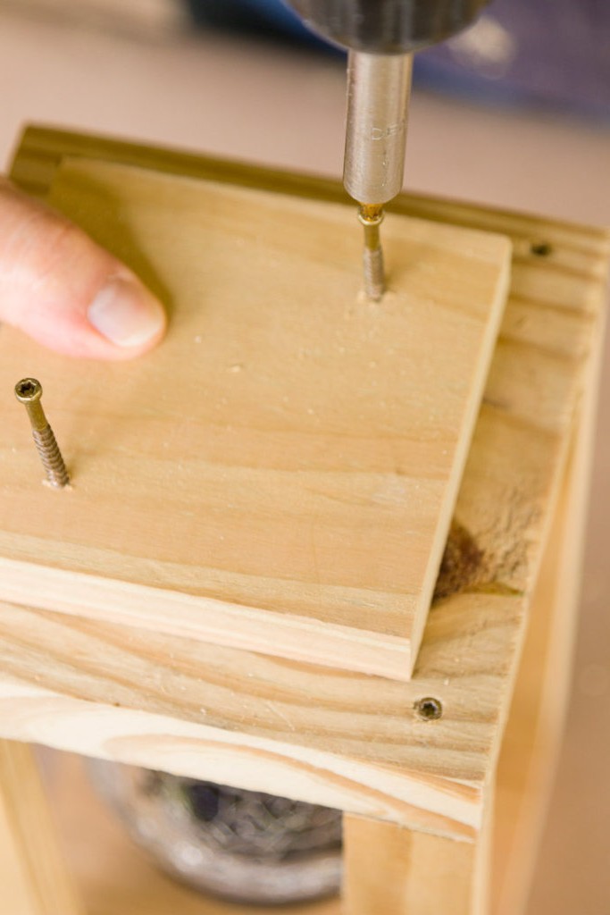 Необычный фонарь из дерева - фото 9