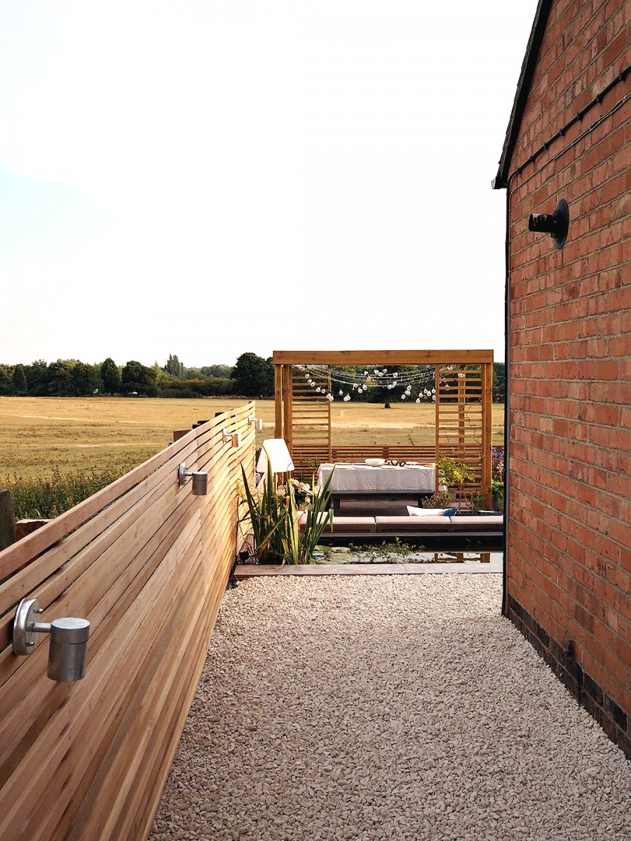 Интересный ландшафтный дизайн дачного участка - фото 18