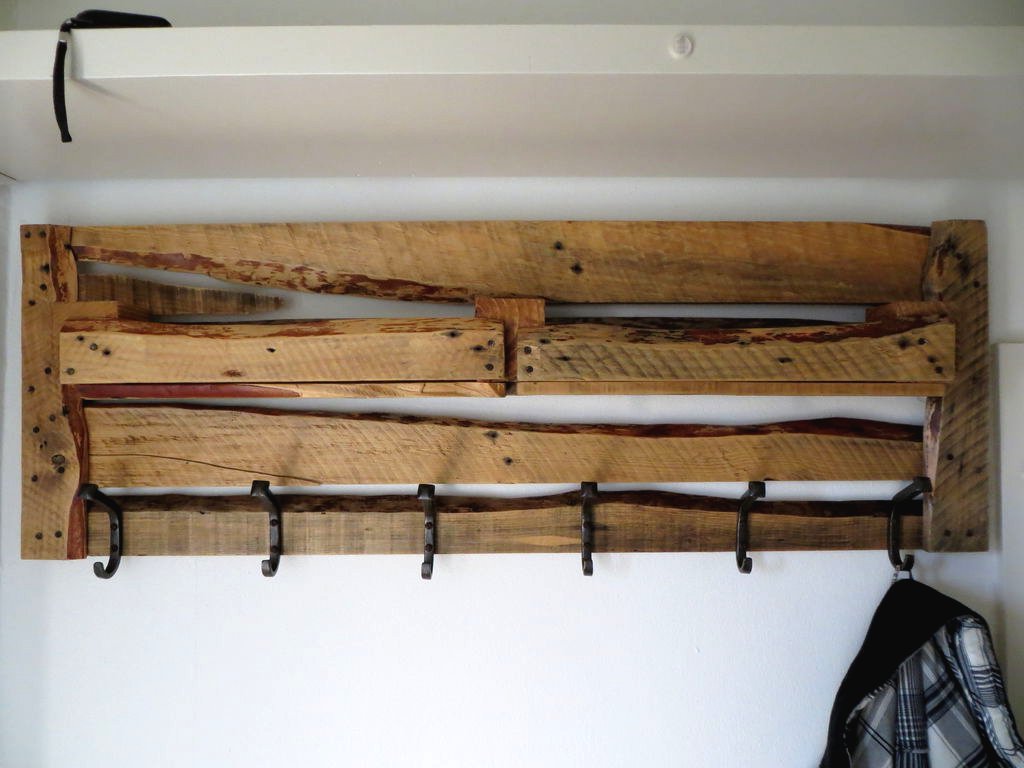 Вешалка из поддона - фото 2
