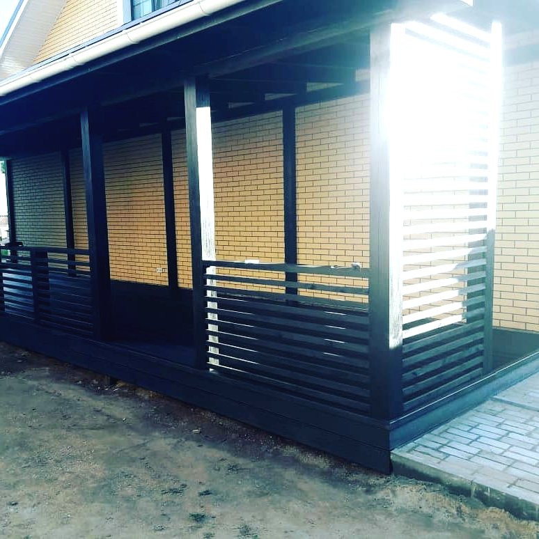 Интересная терраса у дома - фото 3