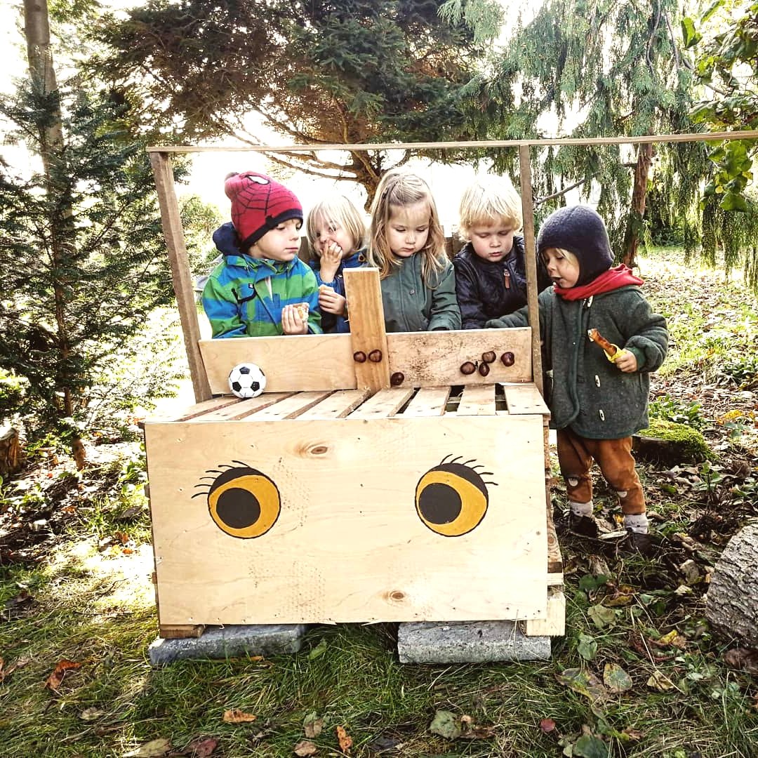 Какой может быть детская площадка на даче? - фото 4