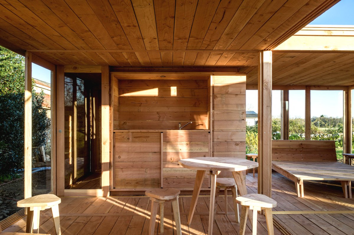 Маленький домик из дерева - фото 6