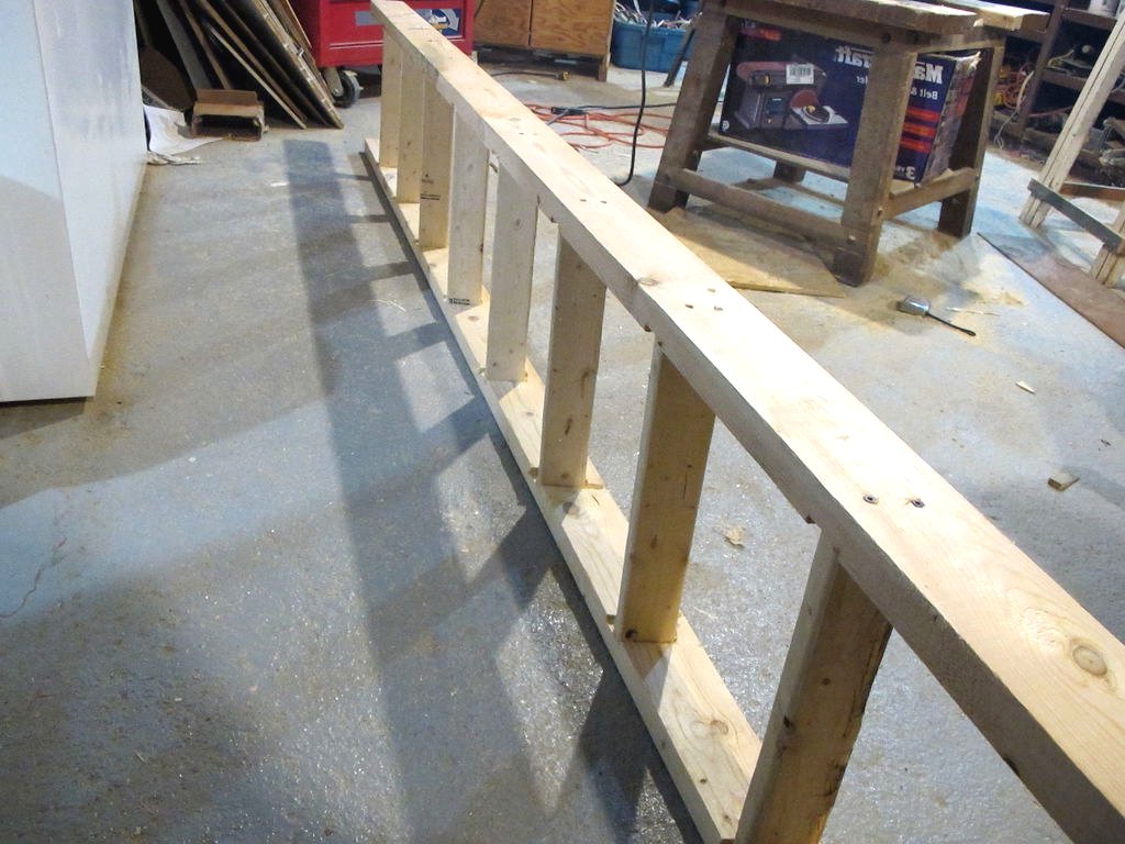 Деревянная лестница для чердака - фото 6