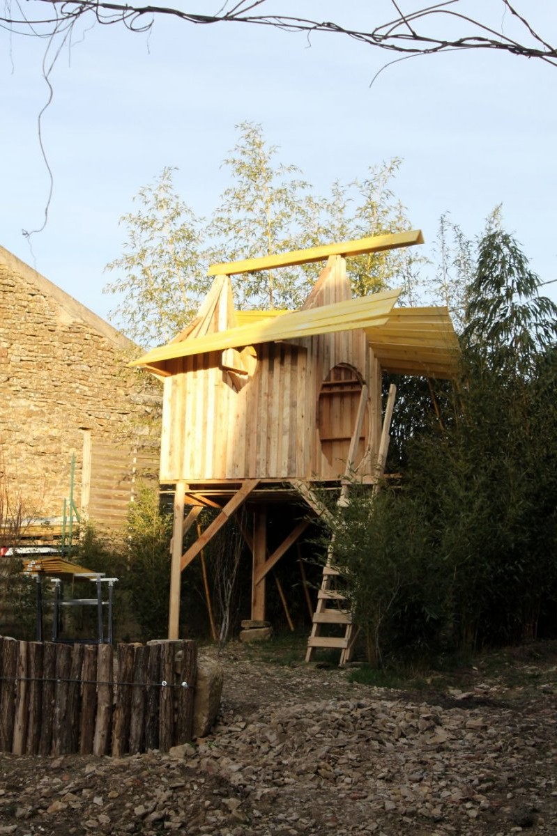 Детский домик из поддонов - фото 8