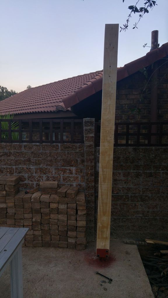 Интересная  летняя кухня под беседкой из перголы - фото 21