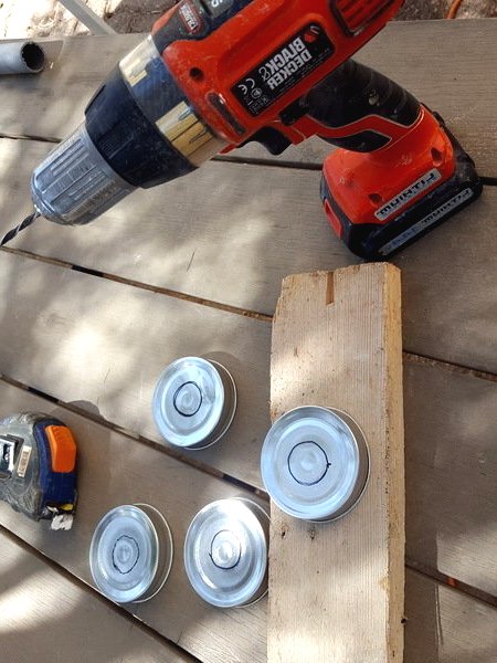 Интересная подвесная лампа из дерева - фото 3