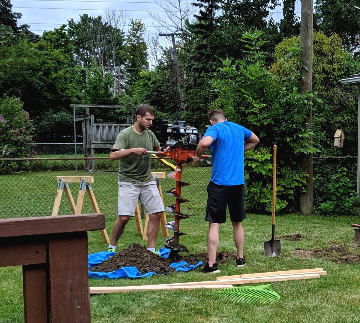 Делаем детскую площадку с горкой на даче - фото 4