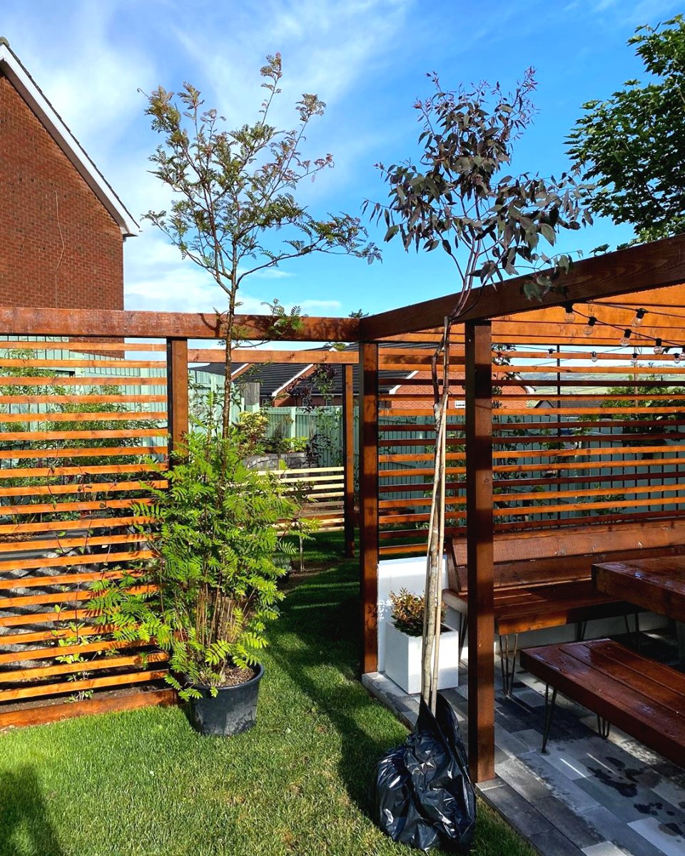 Интересная беседка из дерева - фото 14