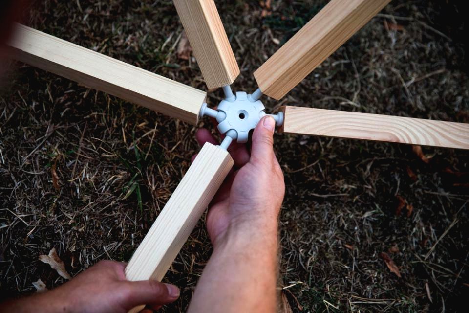 Оригинальный домик на дереве - фото 11