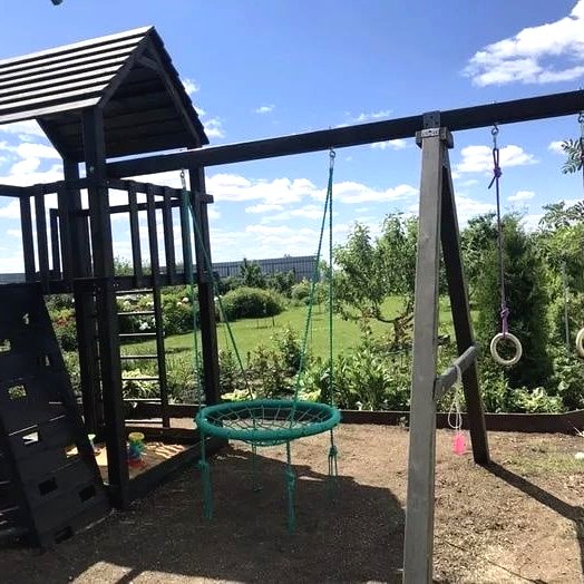 Детская горка с качелями из дерева - фото 8