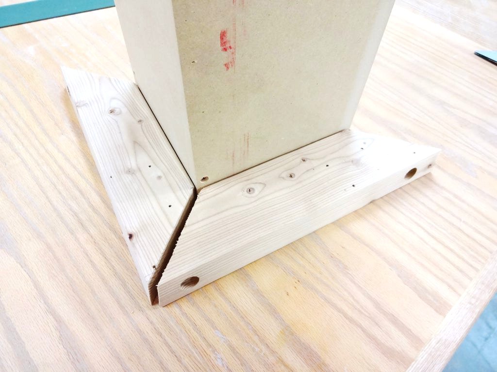 Простой высокий стул - фото 4