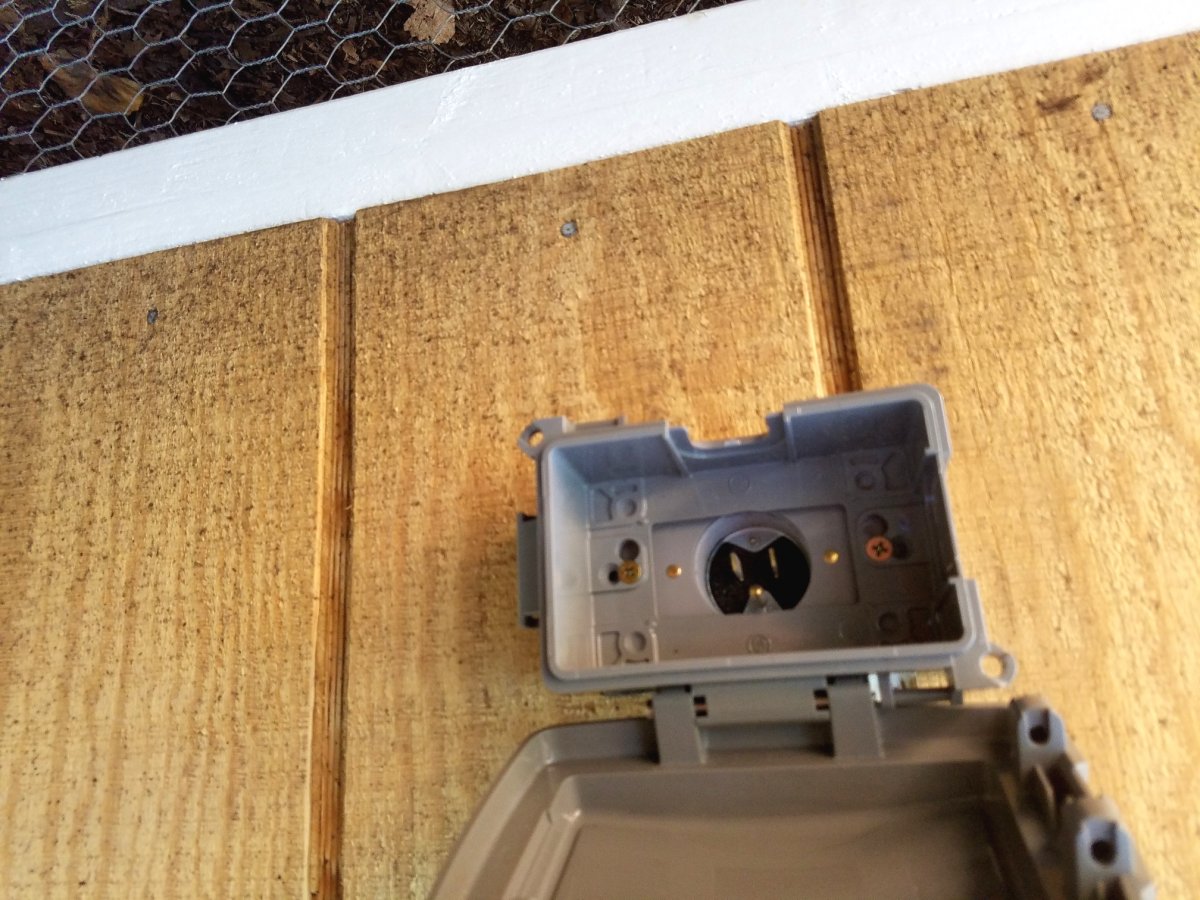 Как построить курятник своими руками? - фото 13