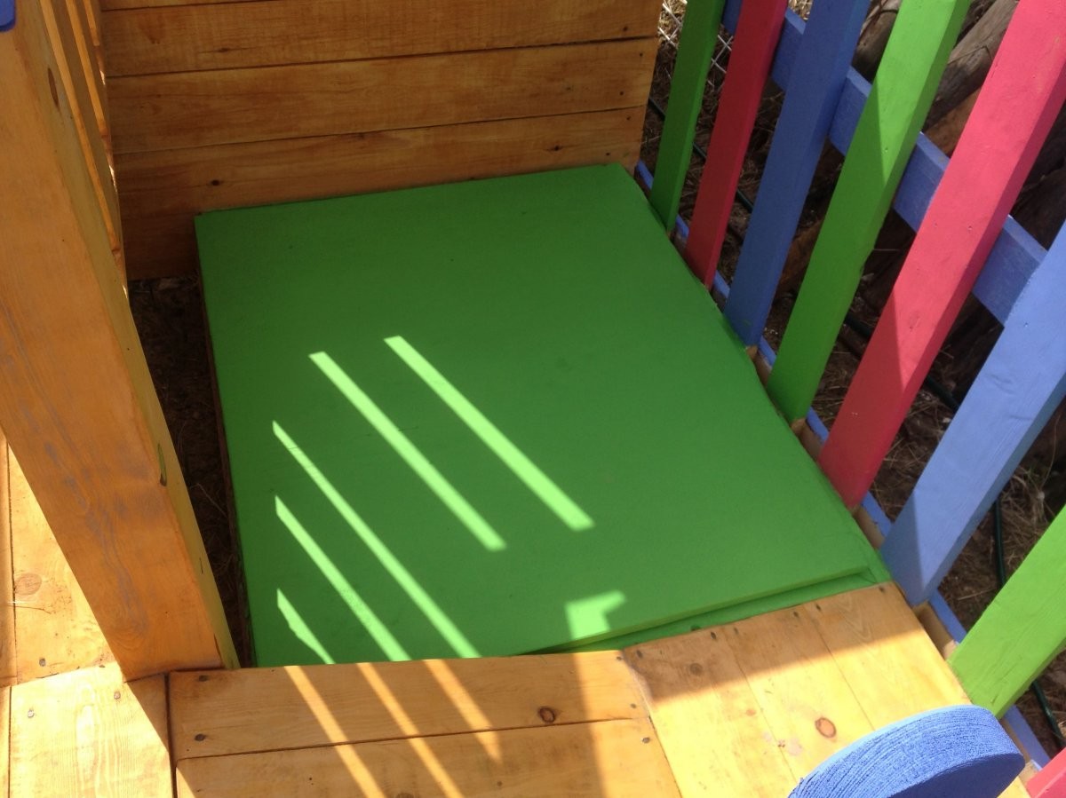 Детский домик на даче своими руками - фото 21