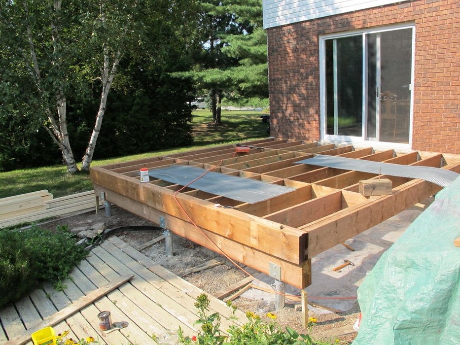 Закрытая солнечная веранда с дровяной печью - фото 4