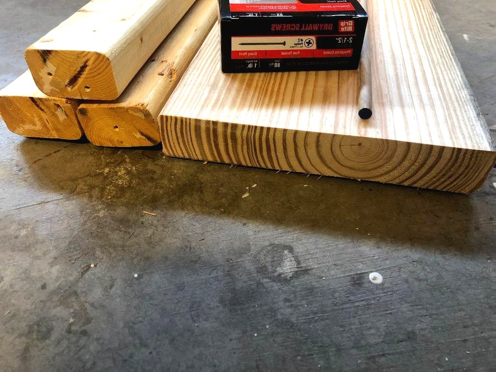 Как сделать барный стул из дерева - фото 3