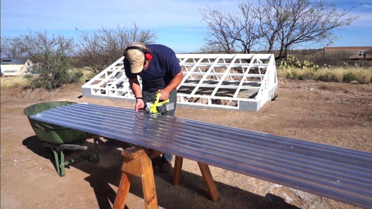 Подземная теплица из профилированного поликарбоната - фото 11