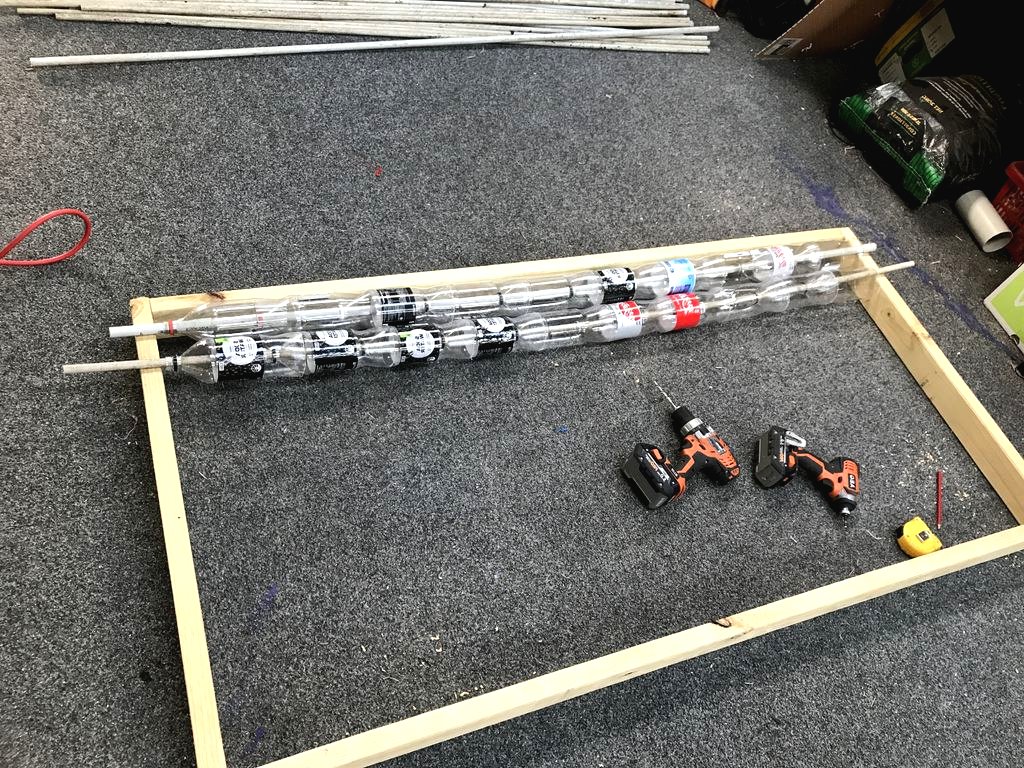 Теплица из пластиковых бутылок - фото 14