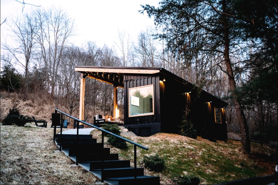 Интересный дом из морского контейнера - фото 27