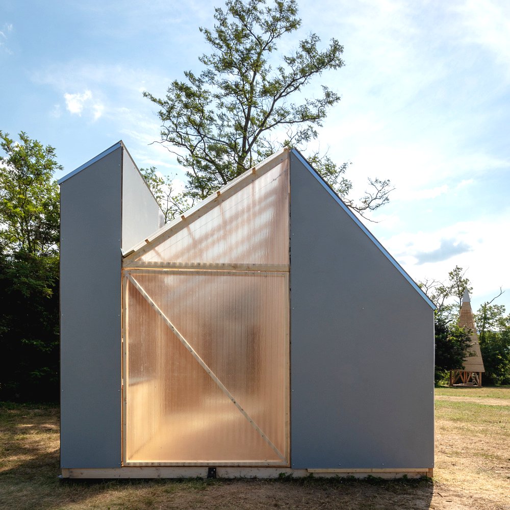 Необычный летний дом для дачи - фото 8