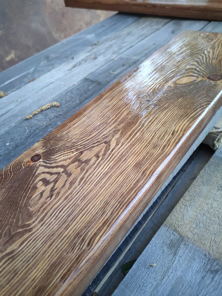 Скамейка из профильной трубы и старых досок - фото 3