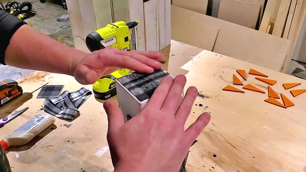 Новогодний снеговик своими руками - фото 11