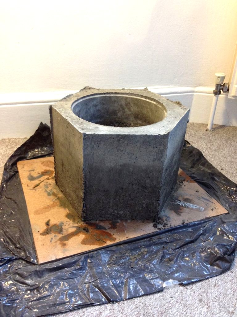 Шестигранный горшок из бетона - фото 8