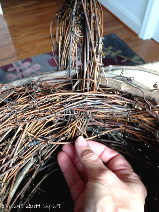 Оригинальная клумба из лозы - фото 5