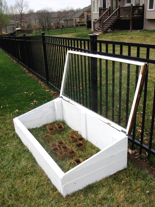 Как построить мини-парник для огурцов - фото 5