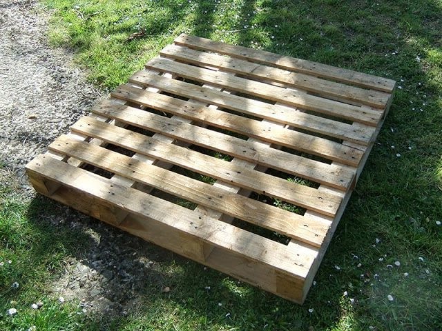 Грядка из поддонов - фото 2