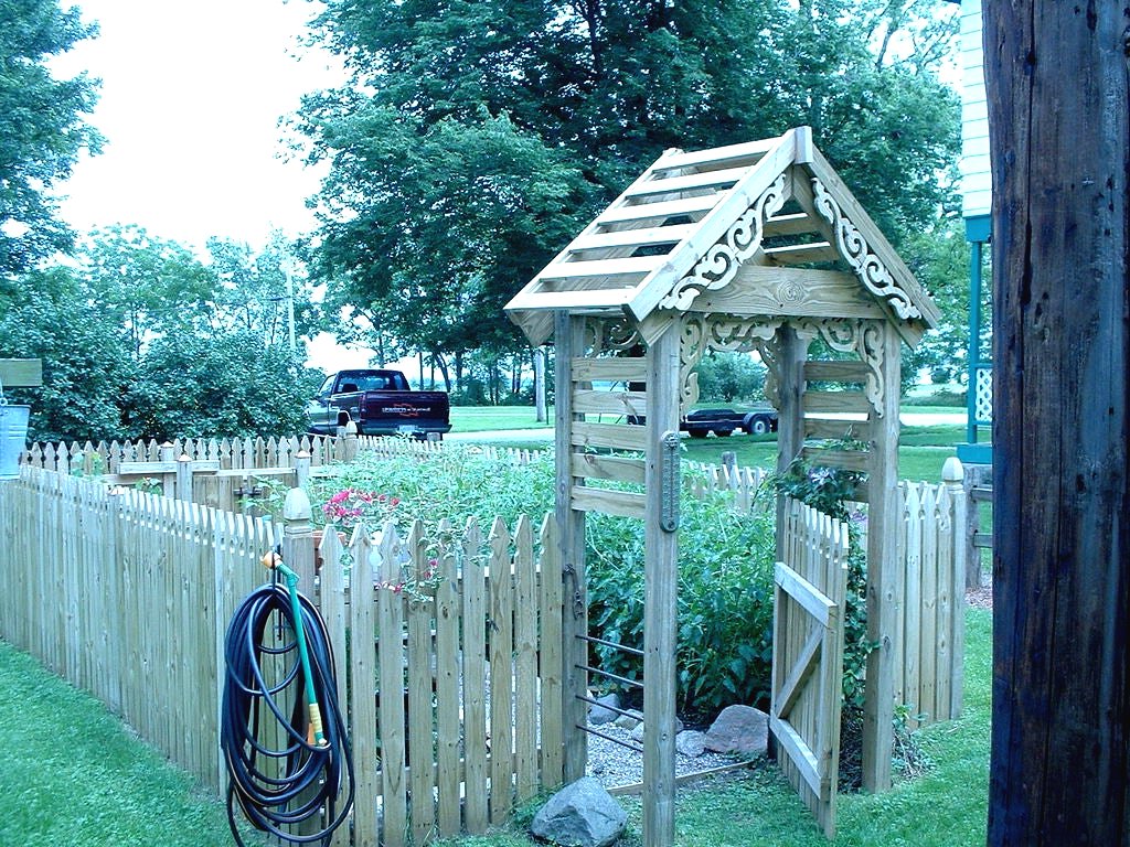 Деревянное ограждение для сада - фото 5