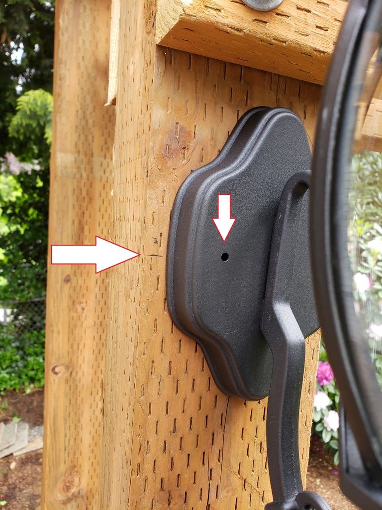 Арка из дерева с двойными качелями - фото 44