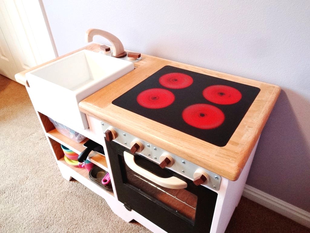 Маленькая игровая кухня - фото 2