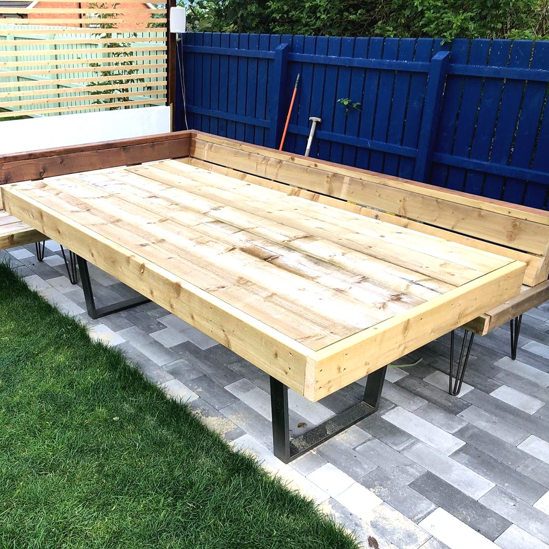 Интересная беседка из дерева - фото 12